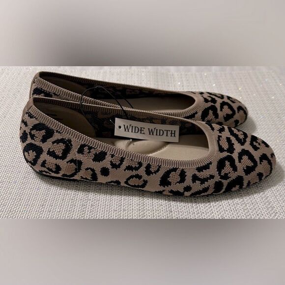 Seychelles 8W/9W Tan Brown Black Animal Leppard Print Knit Memory Foam Flats - Picture 2 of 9